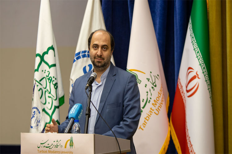 تجلیل از مفاخر قرآنی دانشجویان استان تهران